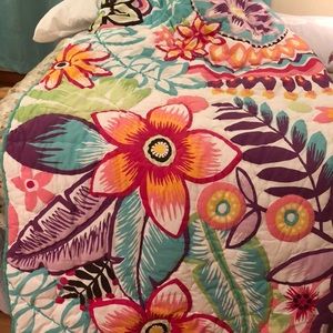 Pottery barn keala floral surf quilt twin 2 shams